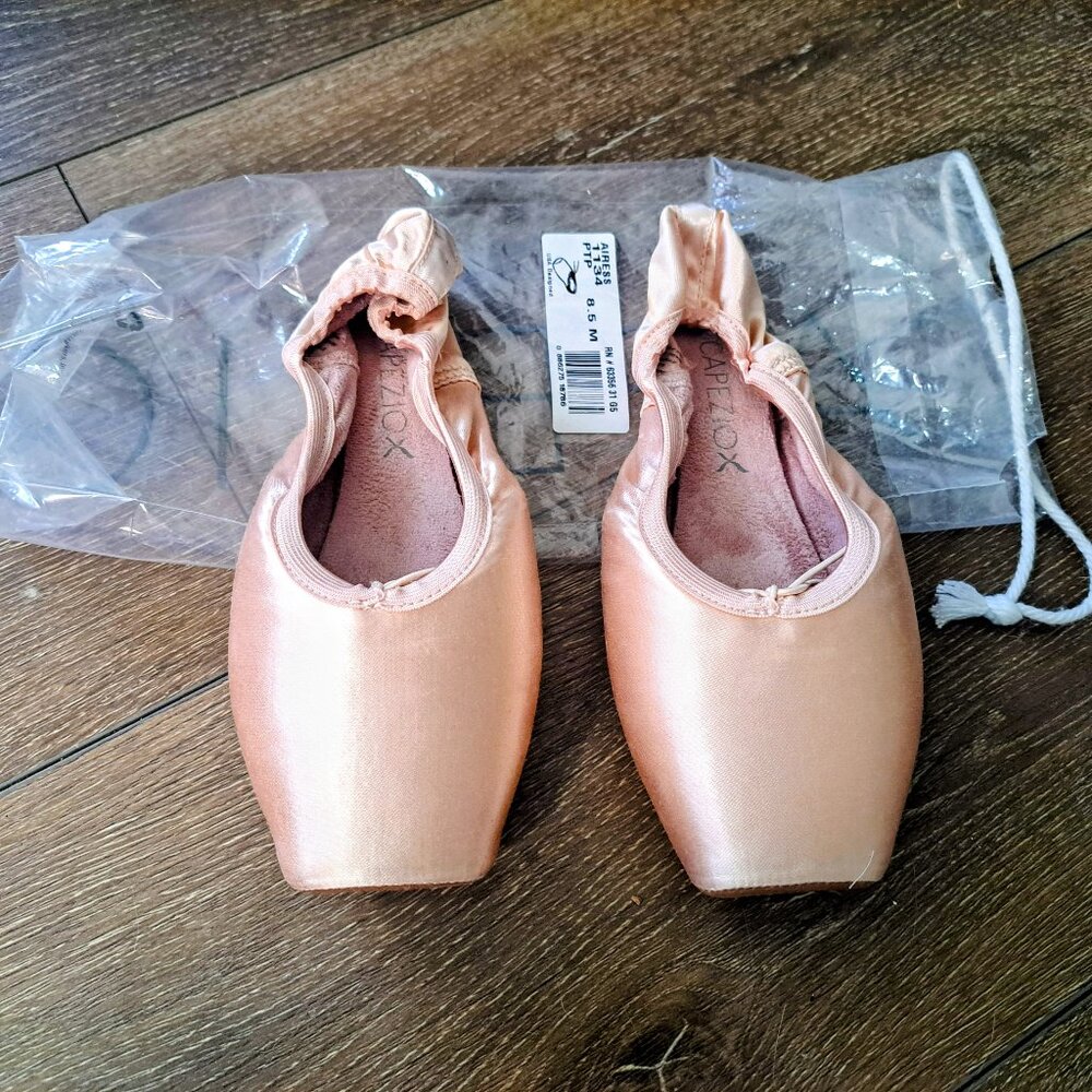 Capezio Airess Pointe Shoes – Size 8.5 M – Shank 6.5 – Tapered Toe – NWT